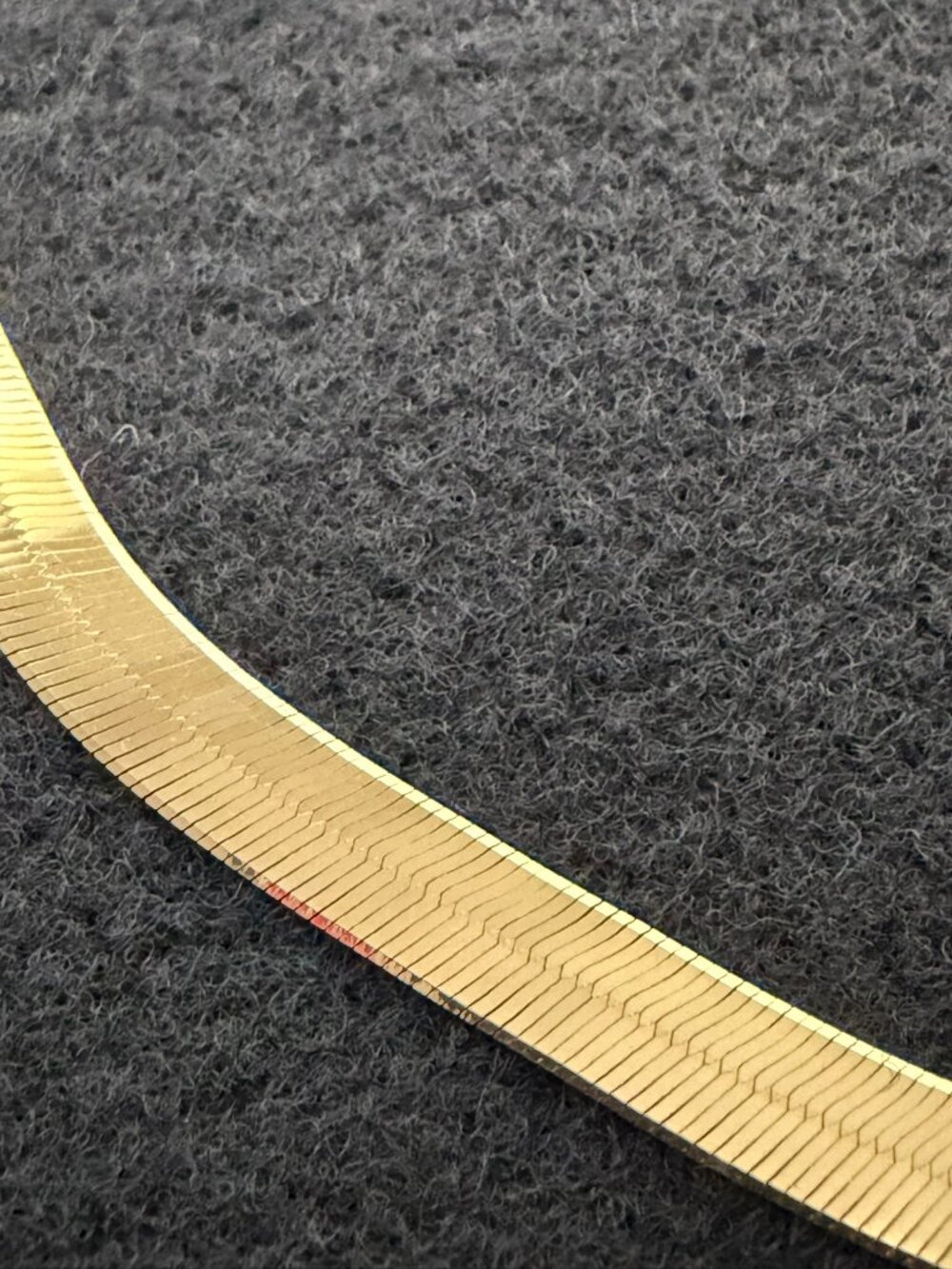 Aurafin Mirrorflex 14K Gold Chain Necklace Herringbone Style 24 1/4" 6mm - Picture 2 of 10